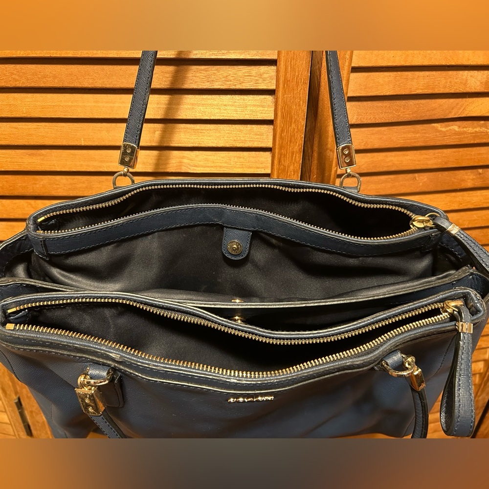Coach Navy Blue Large Leather Tote Bag - Picture 10 of 12